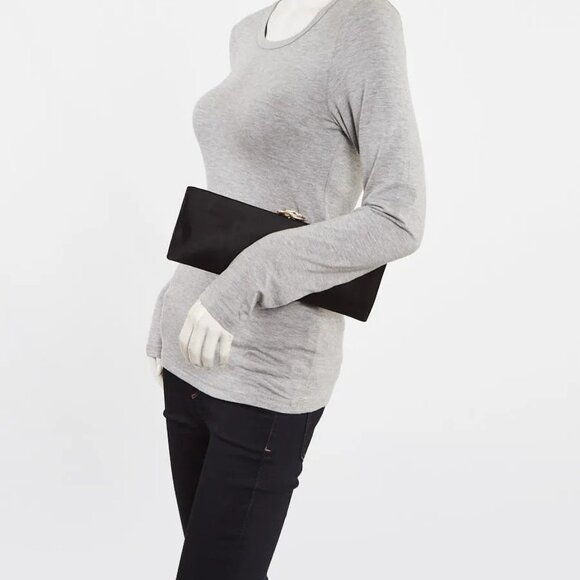 Chanel Black Iridescent Satin Swarovski Crystal Camellia Clutch Bag - Picture 3 of 8